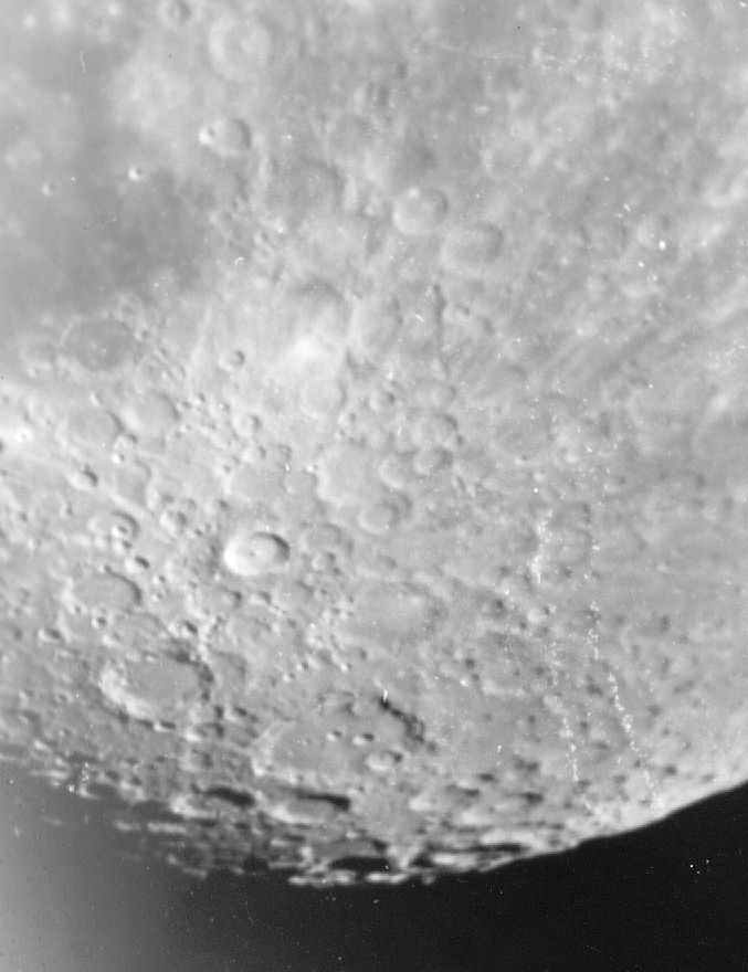 le sud de la Lune